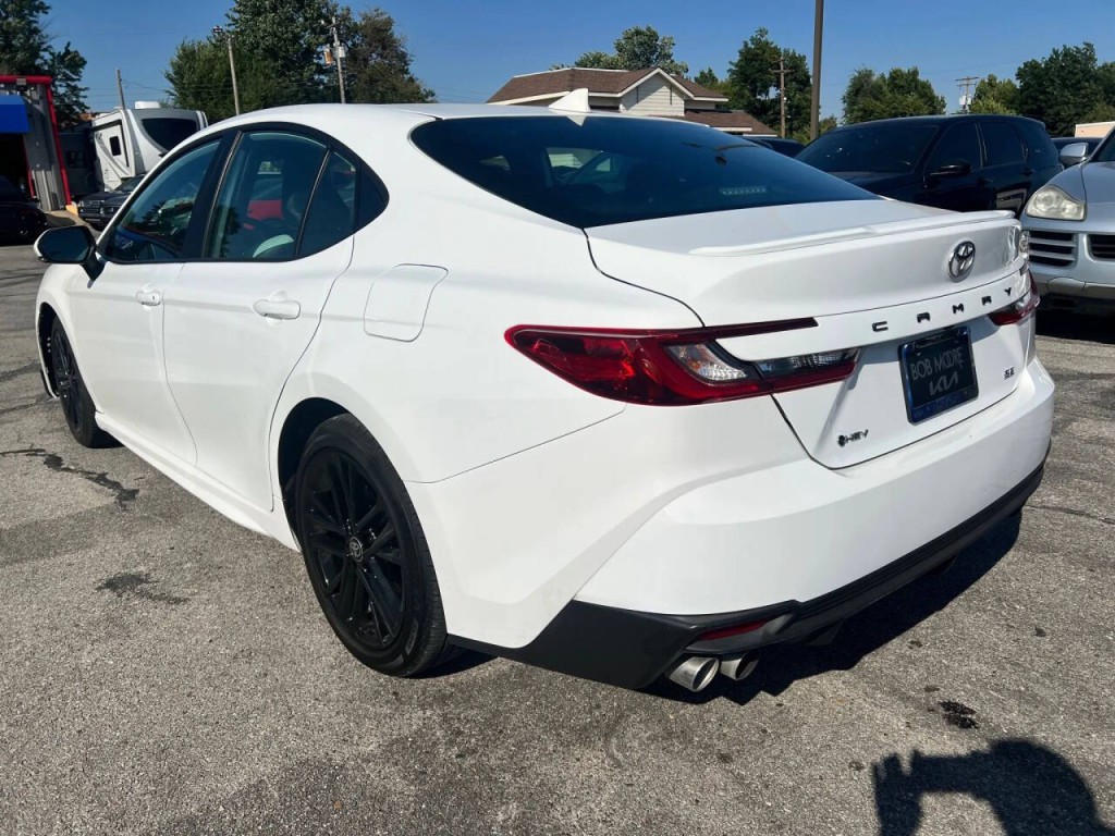 2025 Toyota Camry Image 3