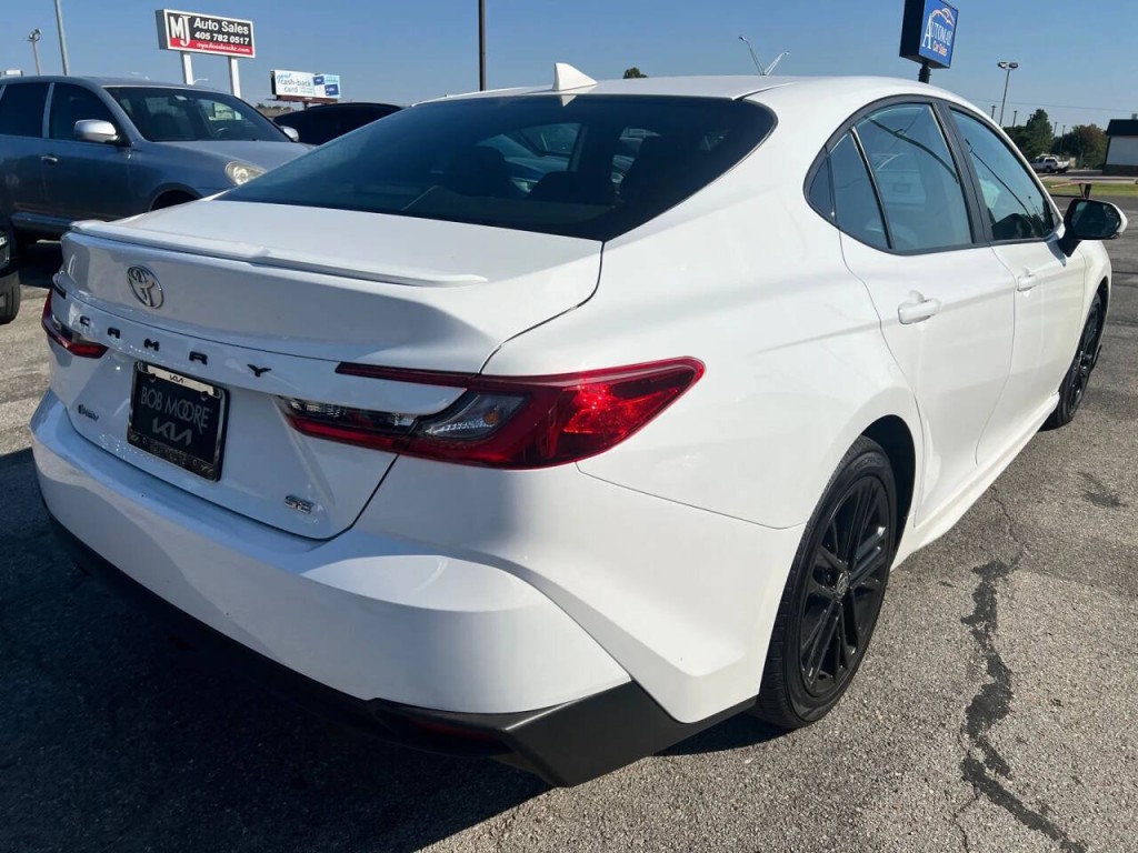 2025 Toyota Camry Image 5