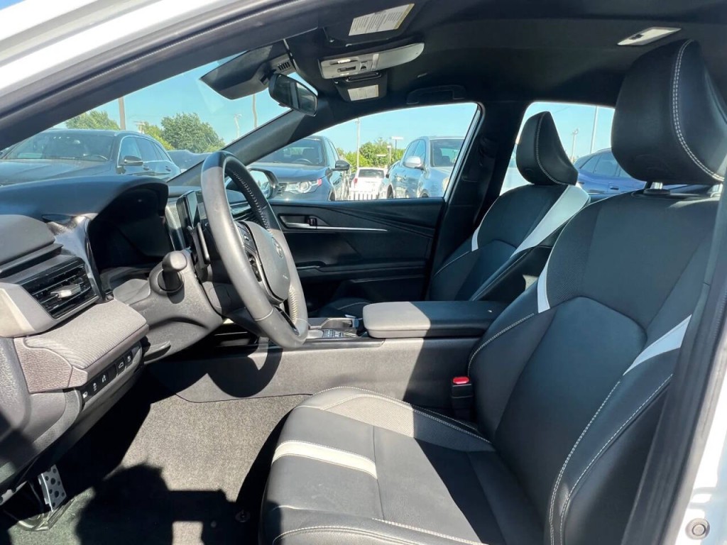 2025 Toyota Camry Image 10
