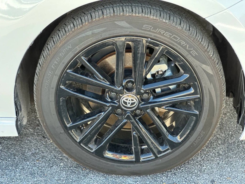 2025 Toyota Camry Image 24