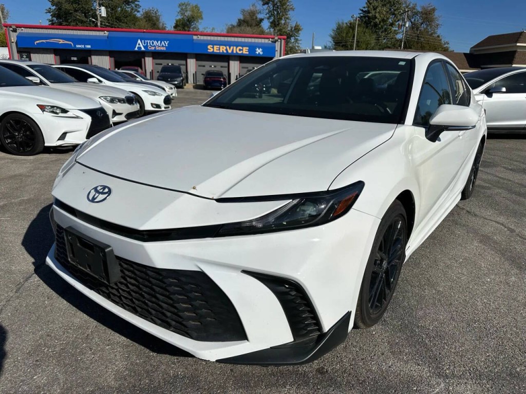 2025 Toyota Camry Image 26