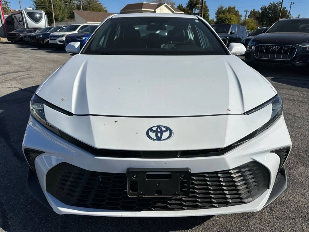 2025 Toyota Camry Image 27