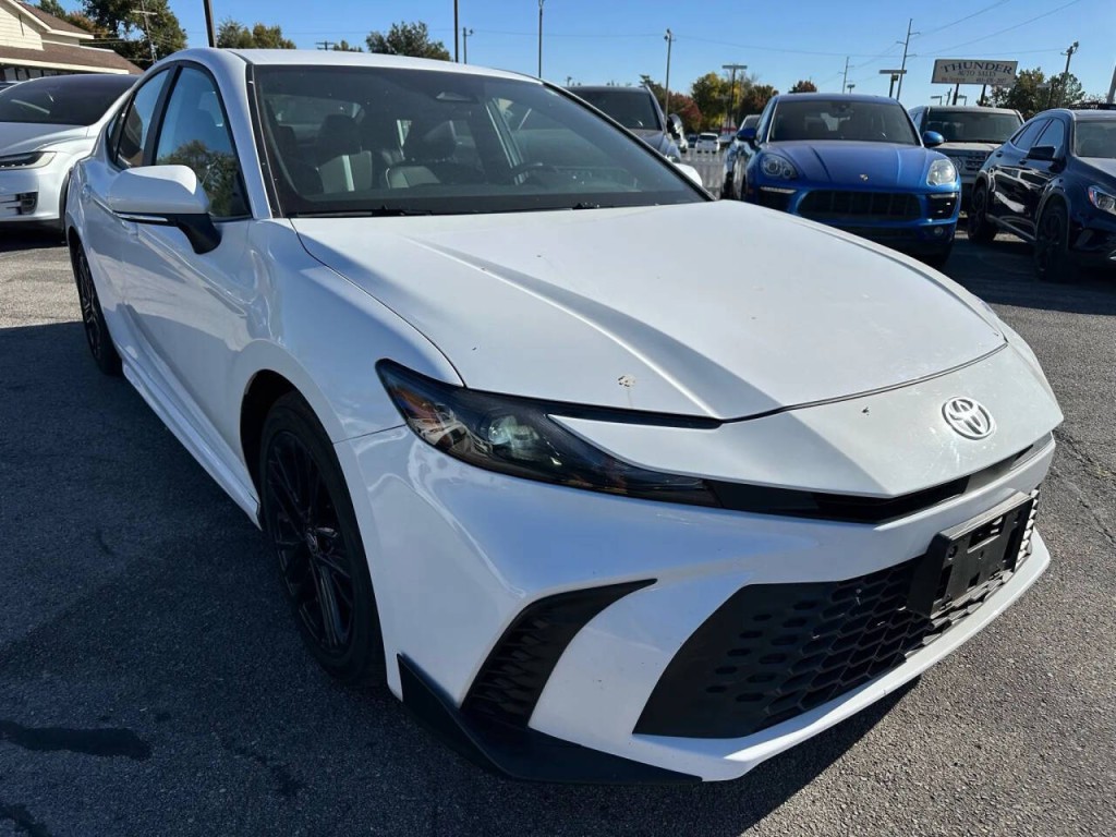 2025 Toyota Camry Image 28