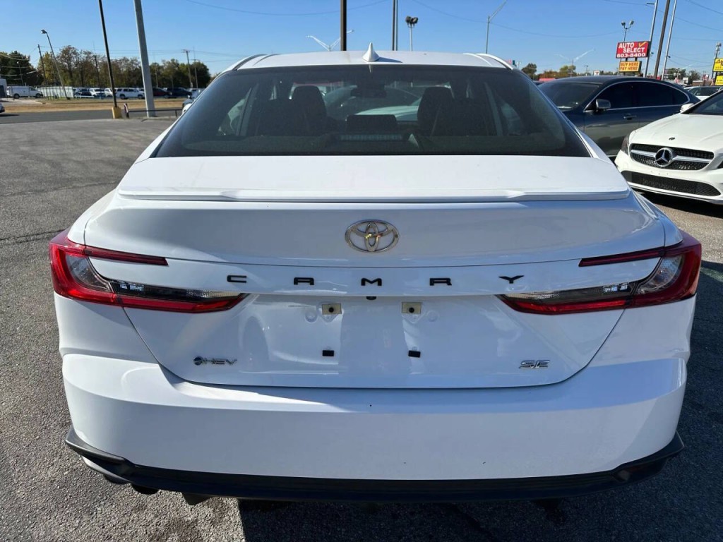 2025 Toyota Camry Image 31