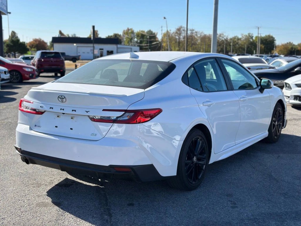 2025 Toyota Camry Image 6