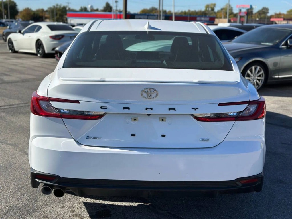 2025 Toyota Camry Image 7