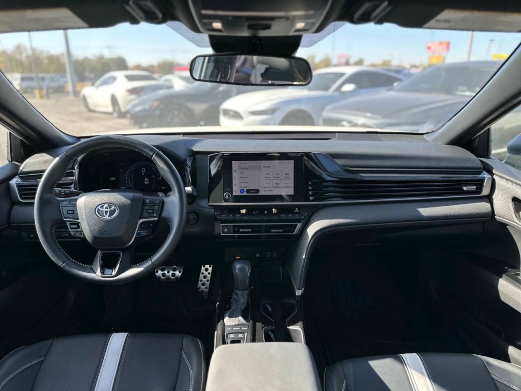 2025 Toyota Camry Image 12