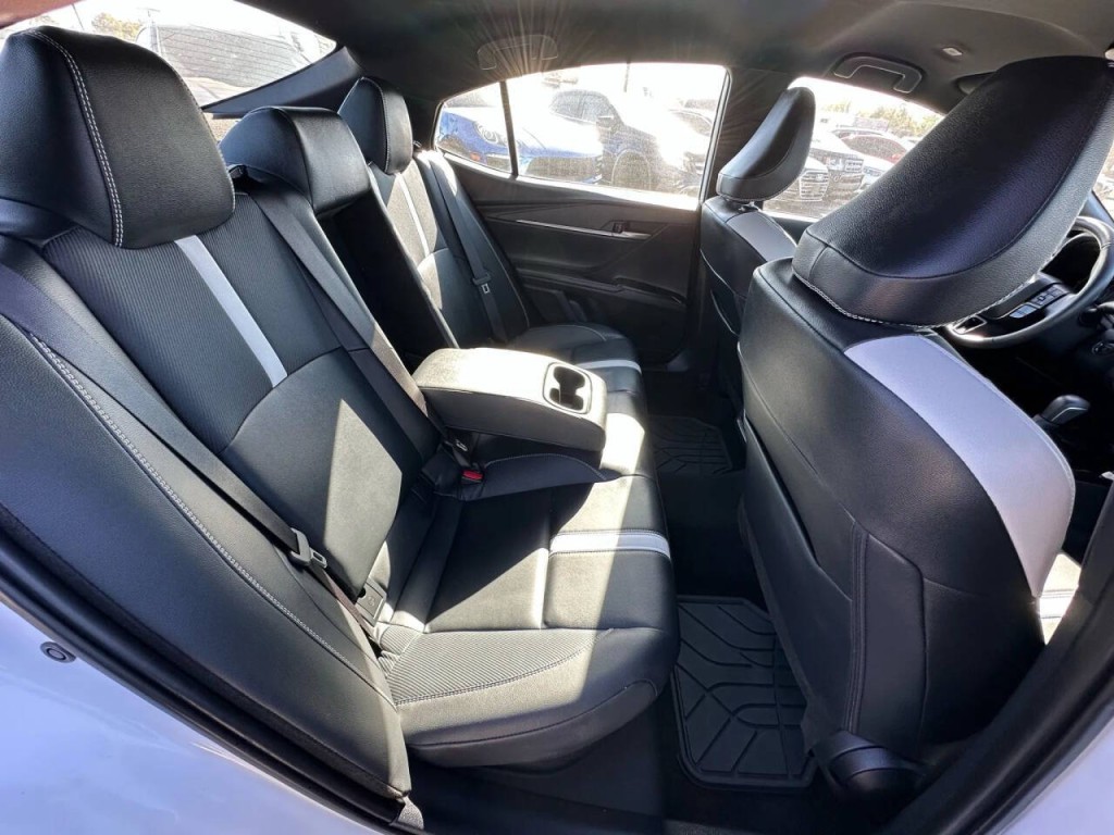 2025 Toyota Camry Image 14