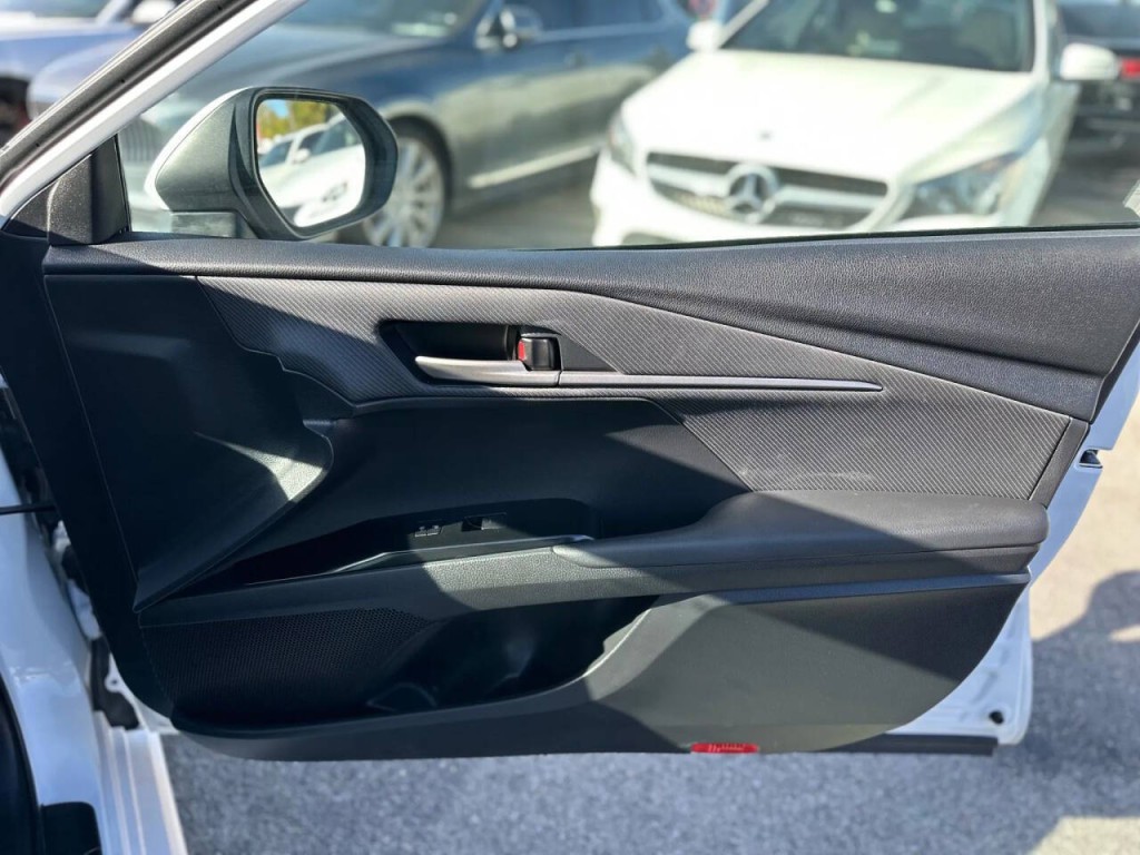 2025 Toyota Camry Image 20