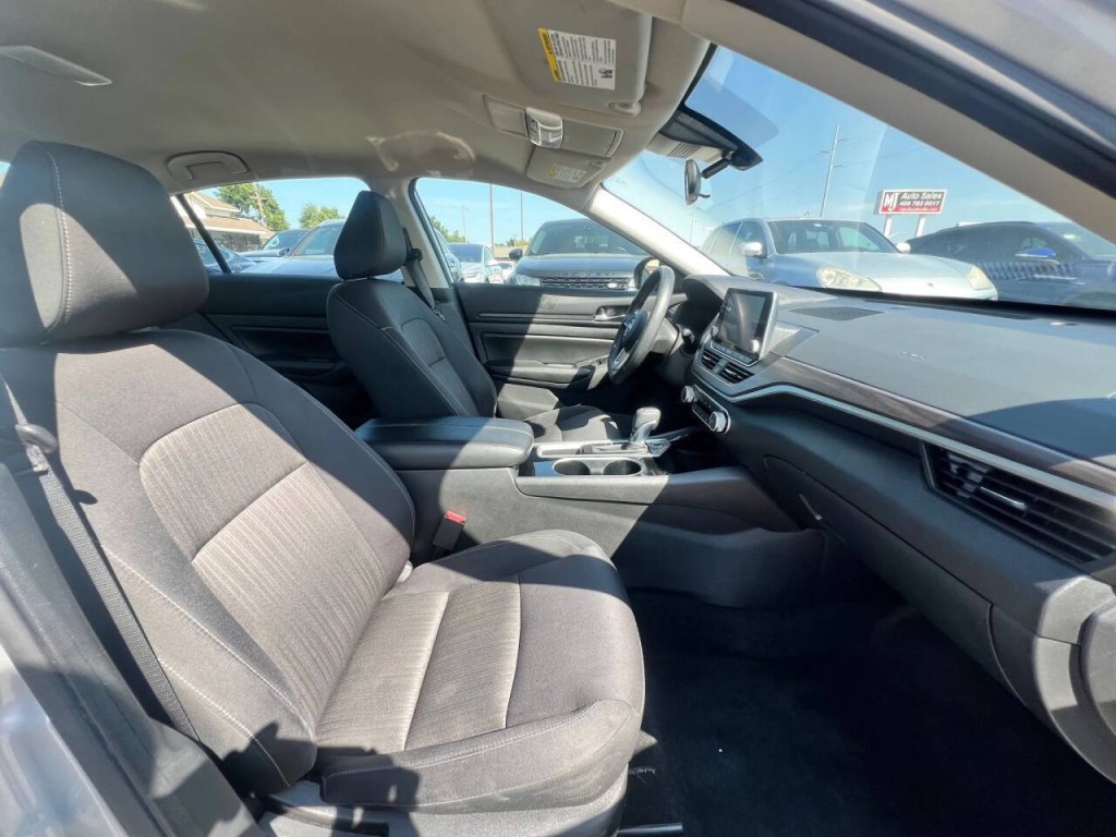 2024 Nissan Altima Image 18