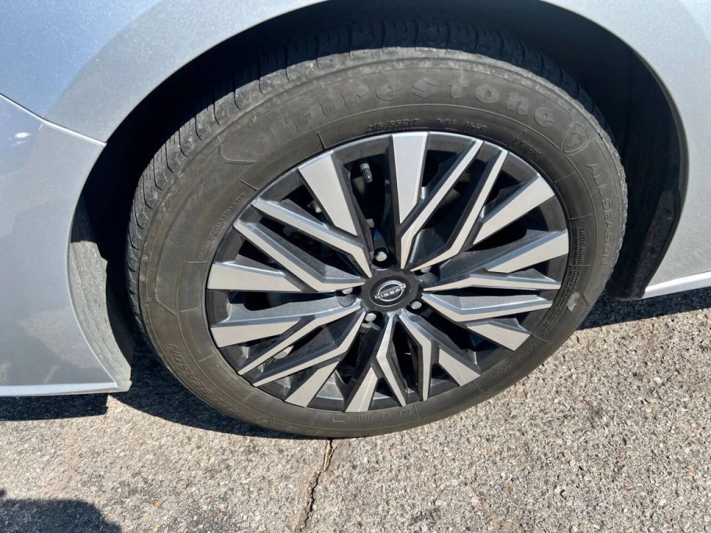 2024 Nissan Altima Image 23