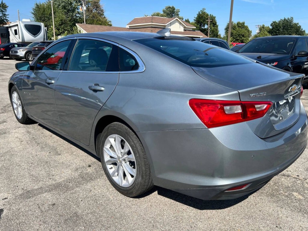 2025 Chevrolet Malibu Image 3