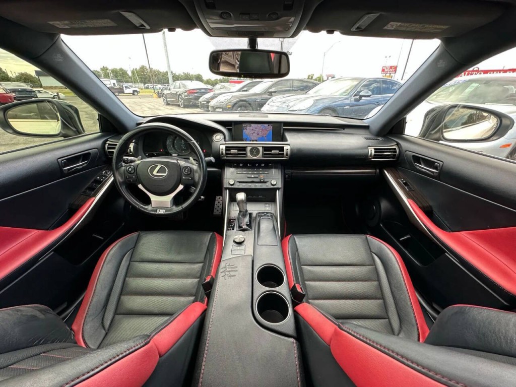 2015 Lexus IS 250 Image 2