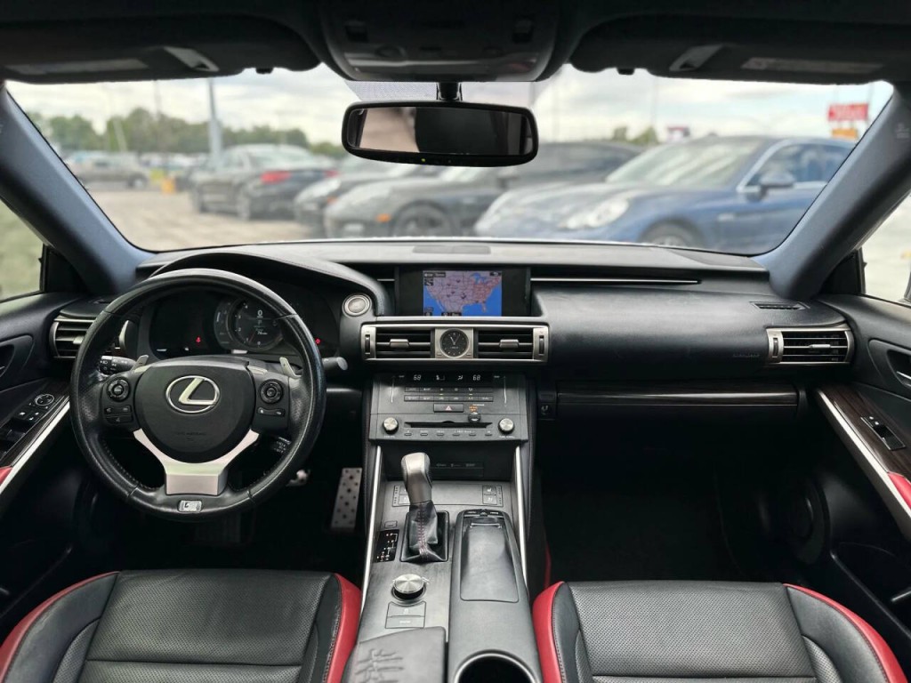 2015 Lexus IS 250 Image 12