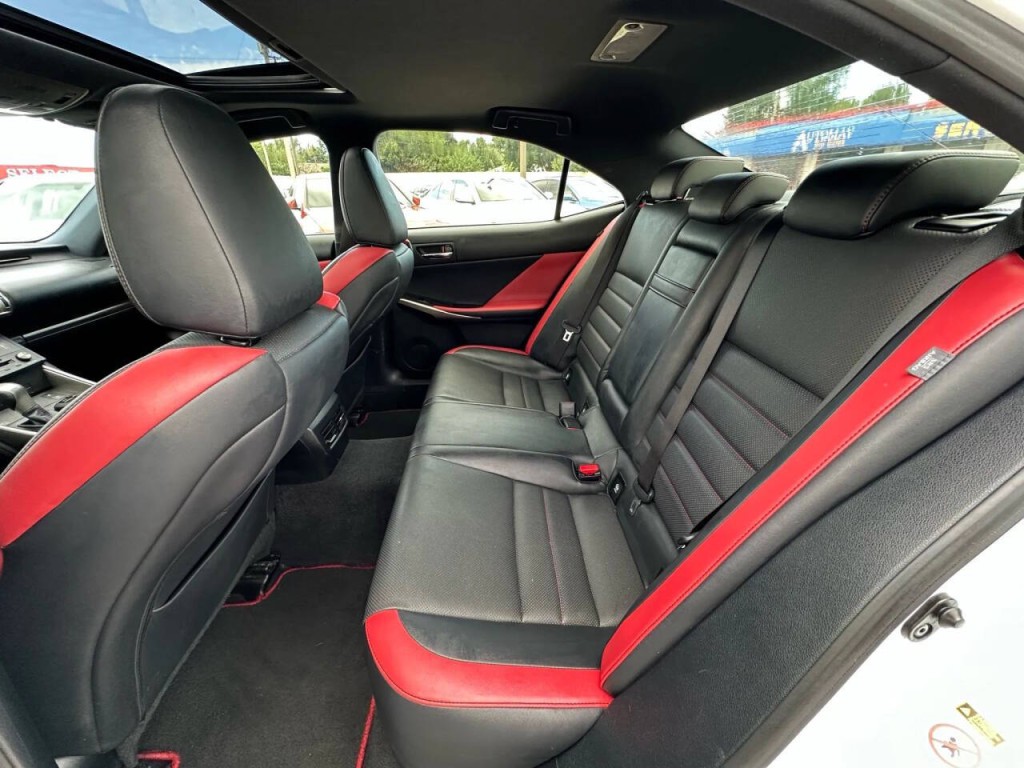 2015 Lexus IS 250 Image 17