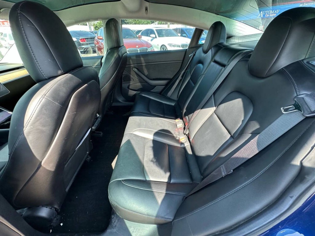 2019 Tesla Model 3 Image 17