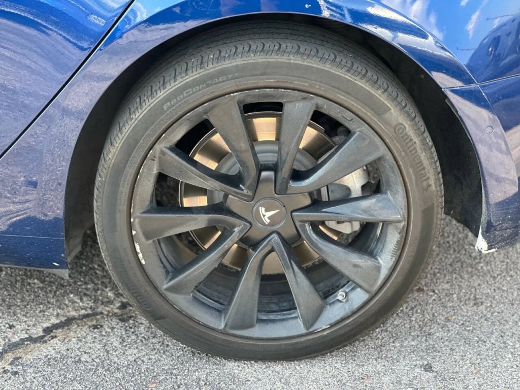 2019 Tesla Model 3 Image 25
