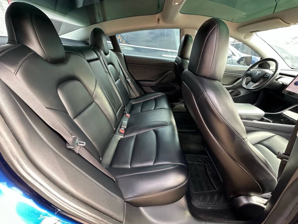 2019 Tesla Model 3 Image 14