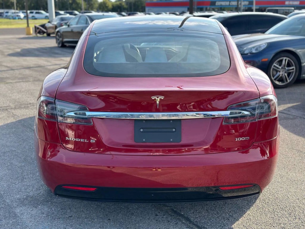 2017 Tesla Model S Image 7