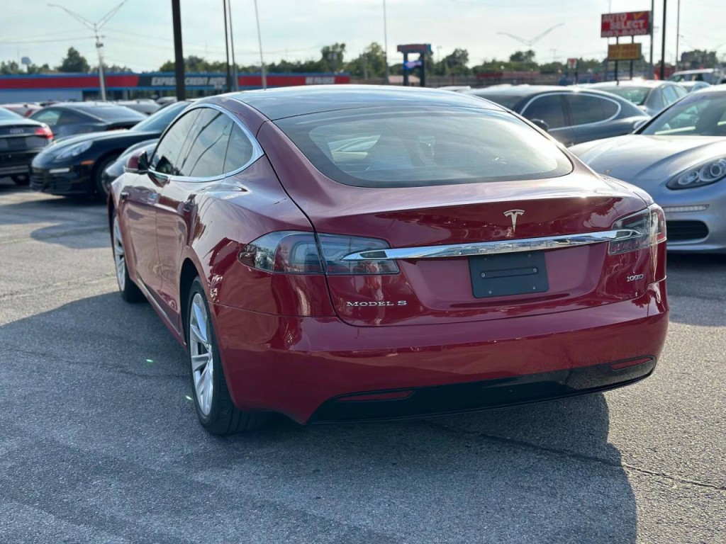 2017 Tesla Model S Image 8