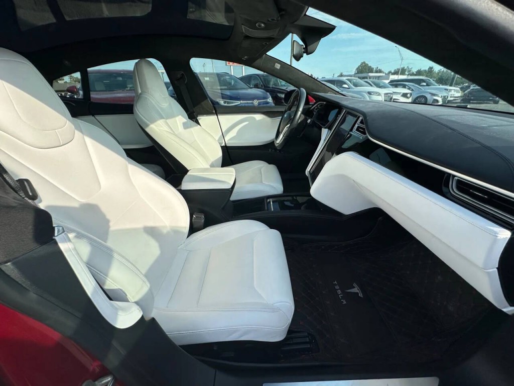 2017 Tesla Model S Image 13