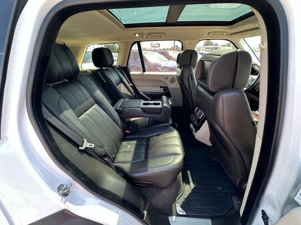 2014 Land Rover Range Rover Image 14