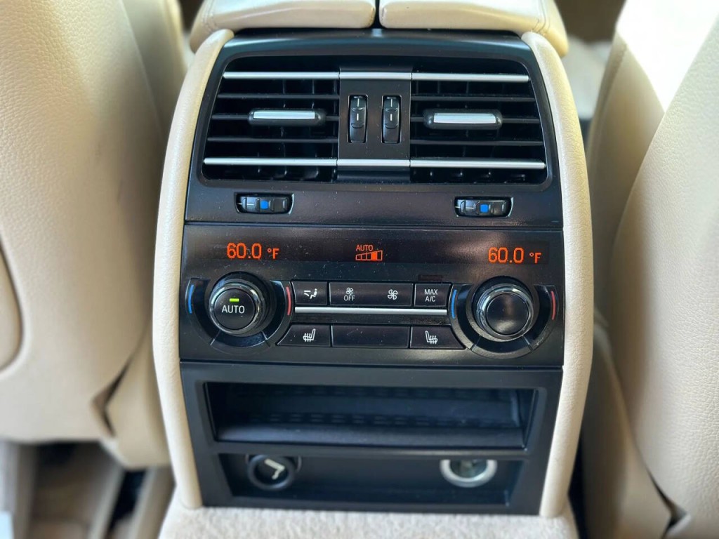 2014 BMW 7 Series Image 42