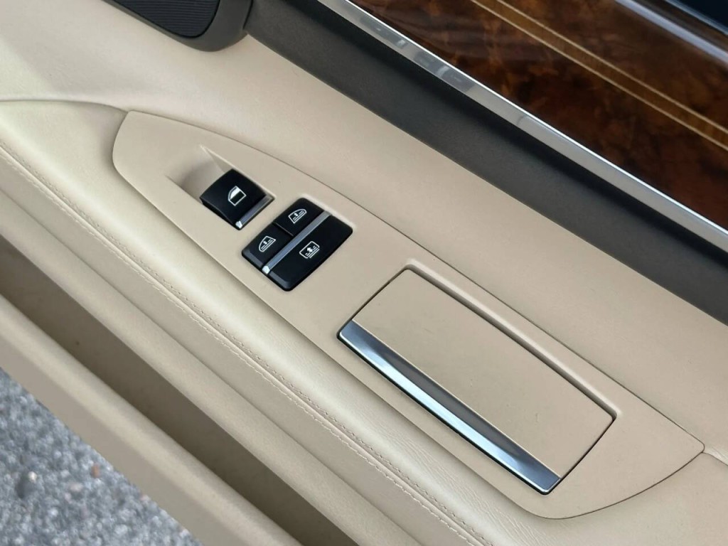 2014 BMW 7 Series Image 43