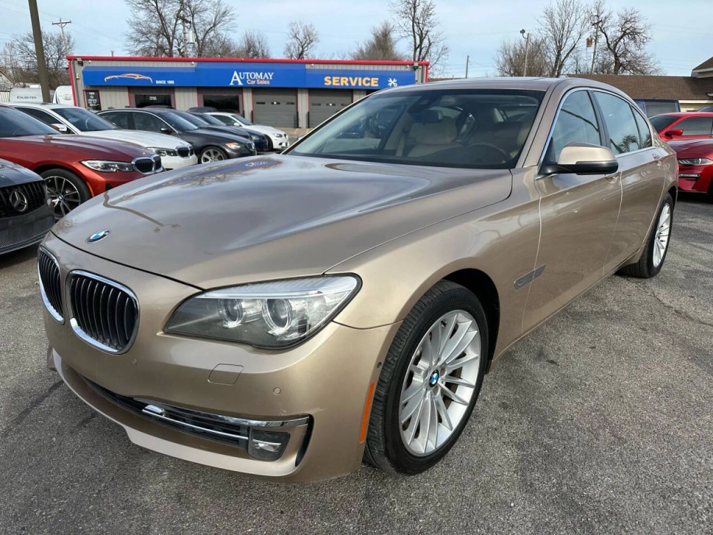 2014 BMW 7 Series Image 50