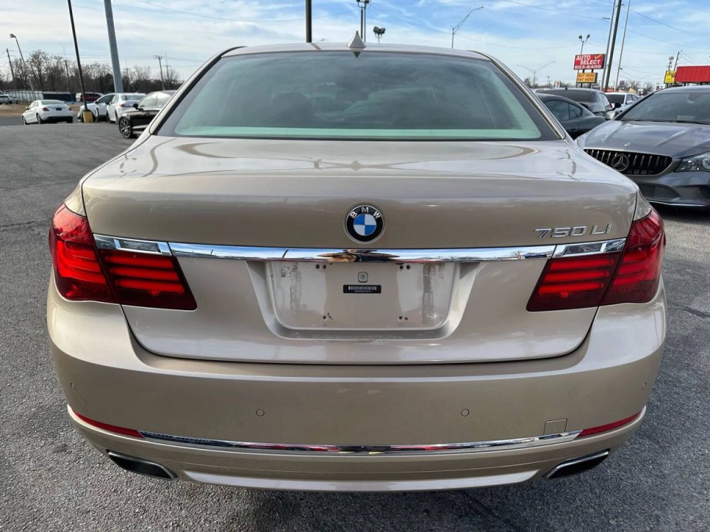 2014 BMW 7 Series Image 55