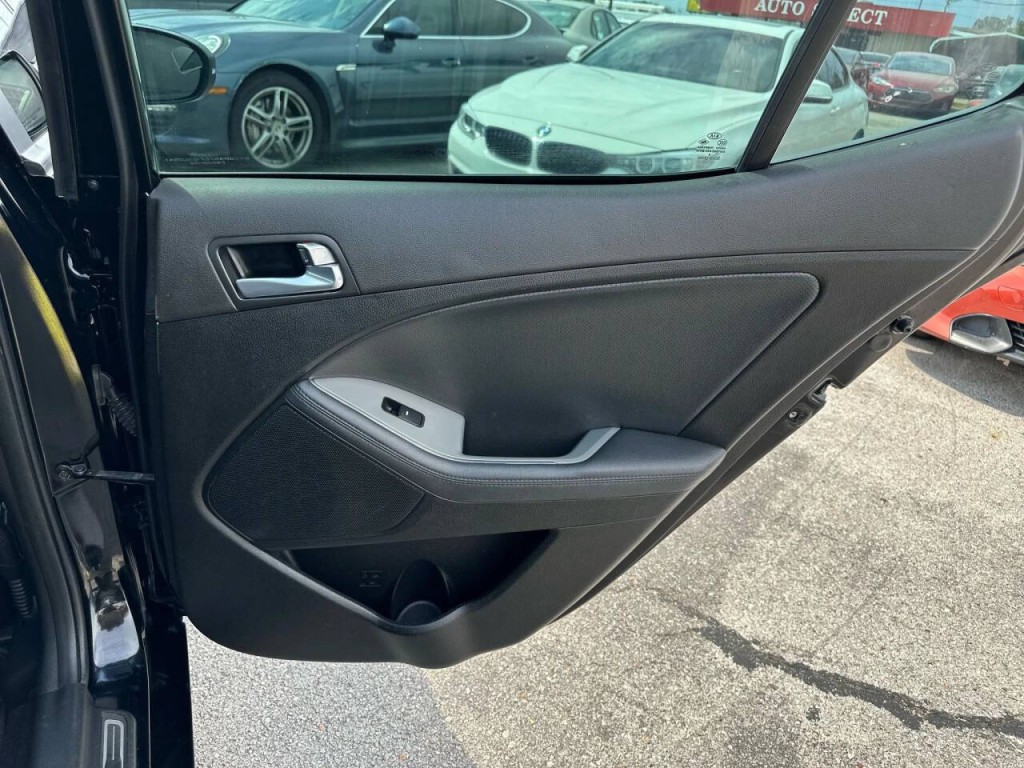 2015 Kia Optima Image 24