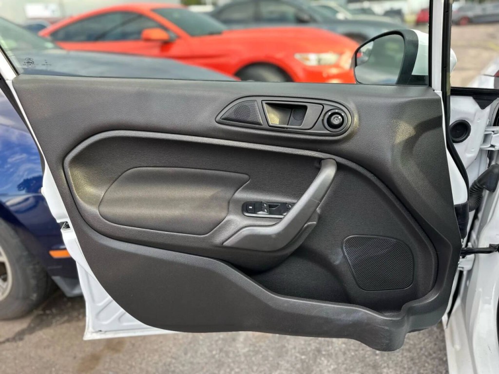 2019 Ford Fiesta Image 16