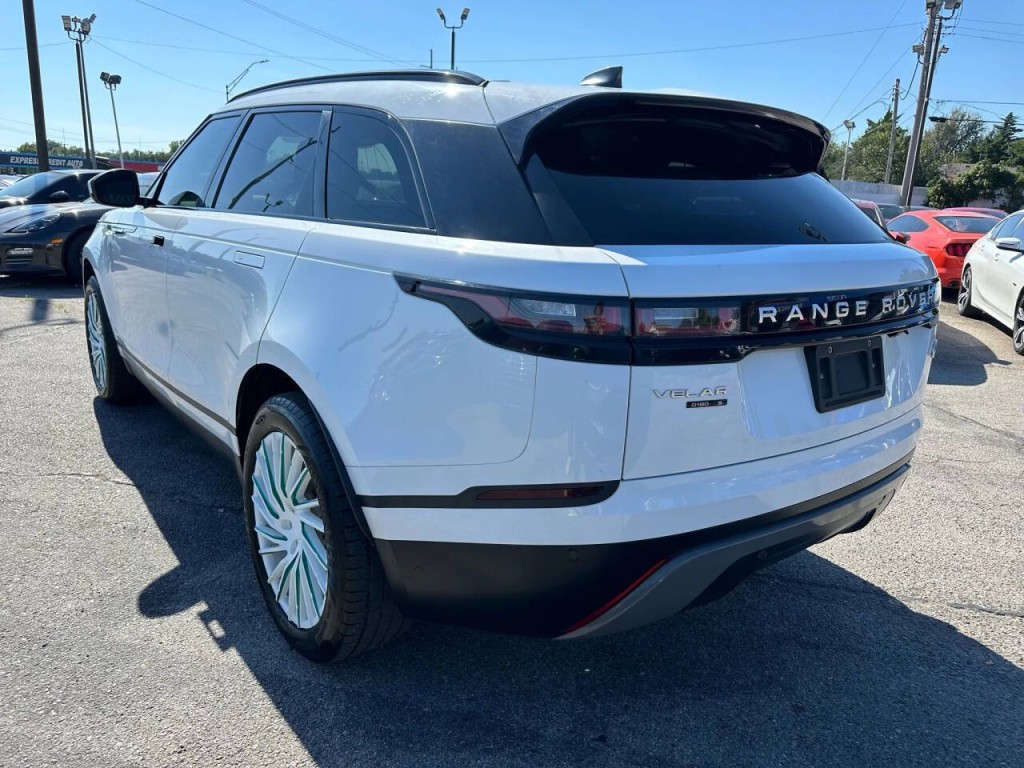 2018 Land Rover Range Rover Image 32