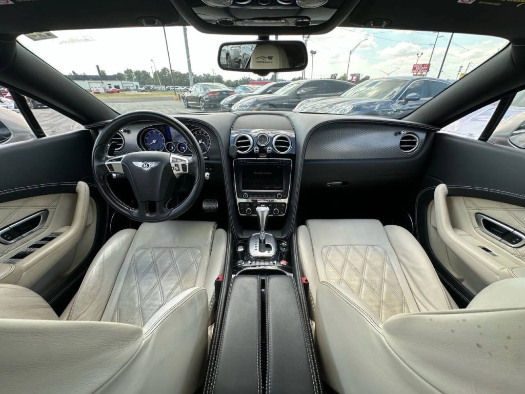 2013 Bentley Continental Image 15