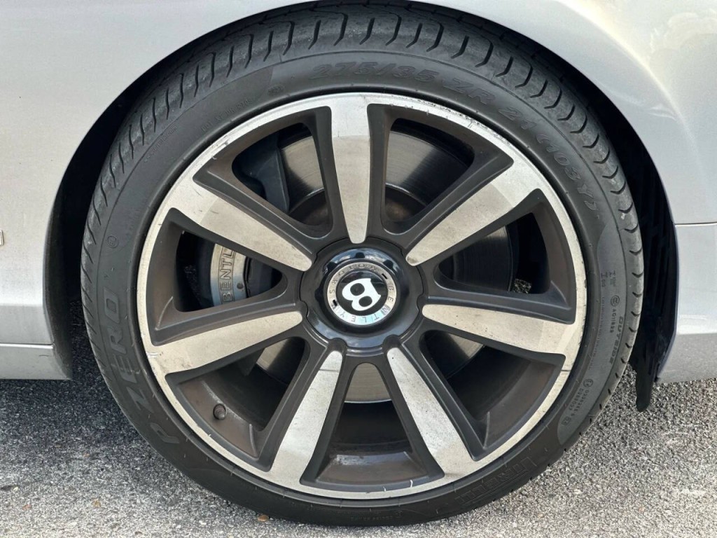 2013 Bentley Continental Image 32