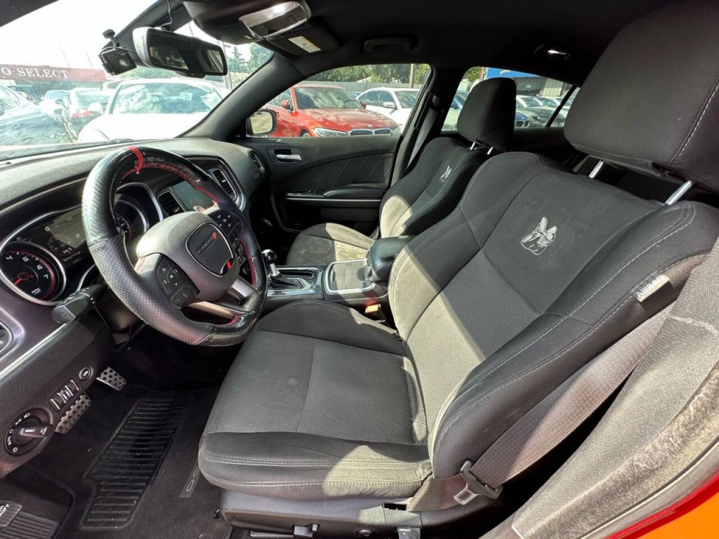 2016 Dodge Charger Image 10