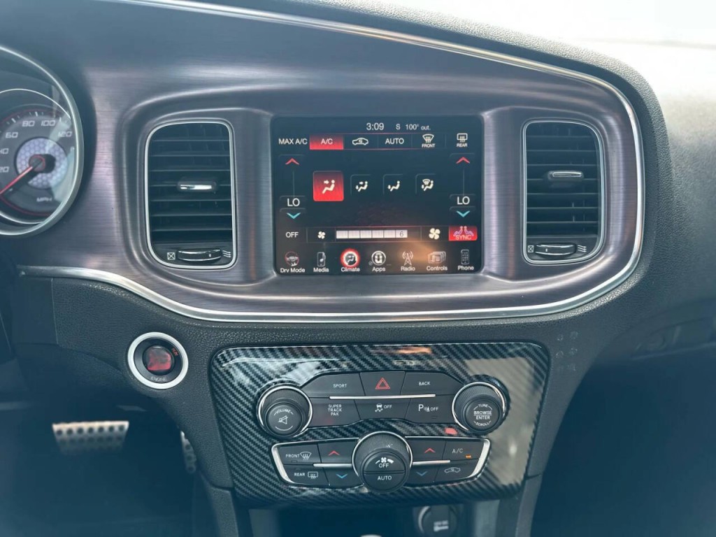2016 Dodge Charger Image 30