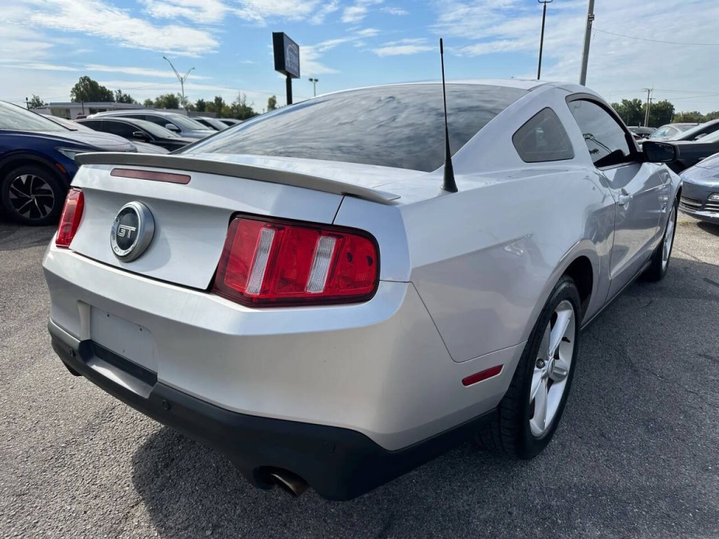 2012 Ford Mustang Image 30