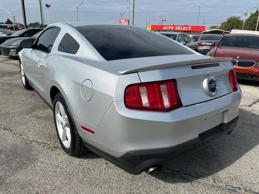 2012 Ford Mustang Image 32