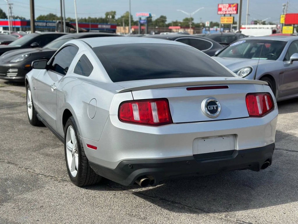 2012 Ford Mustang Image 8