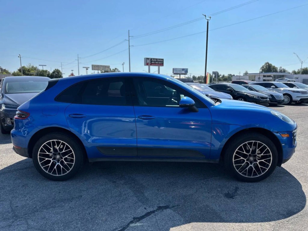 2017 Porsche Macan Image 5