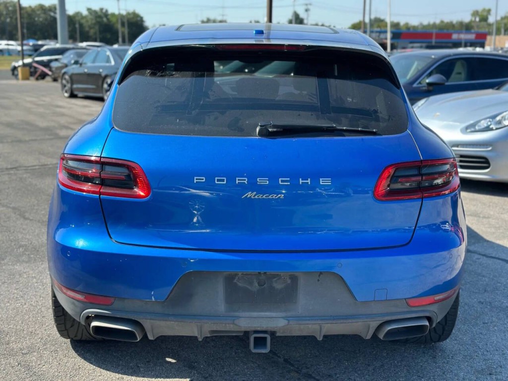 2017 Porsche Macan Image 7