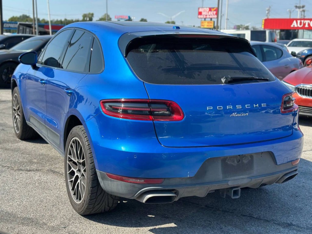 2017 Porsche Macan Image 8