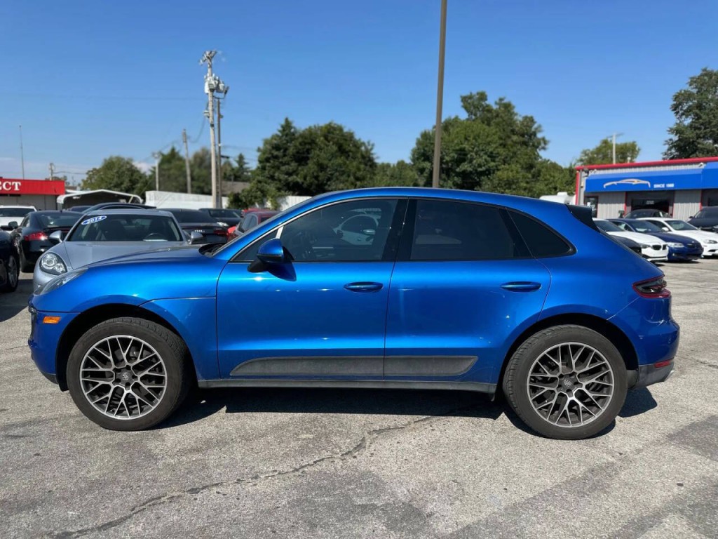 2017 Porsche Macan Image 9