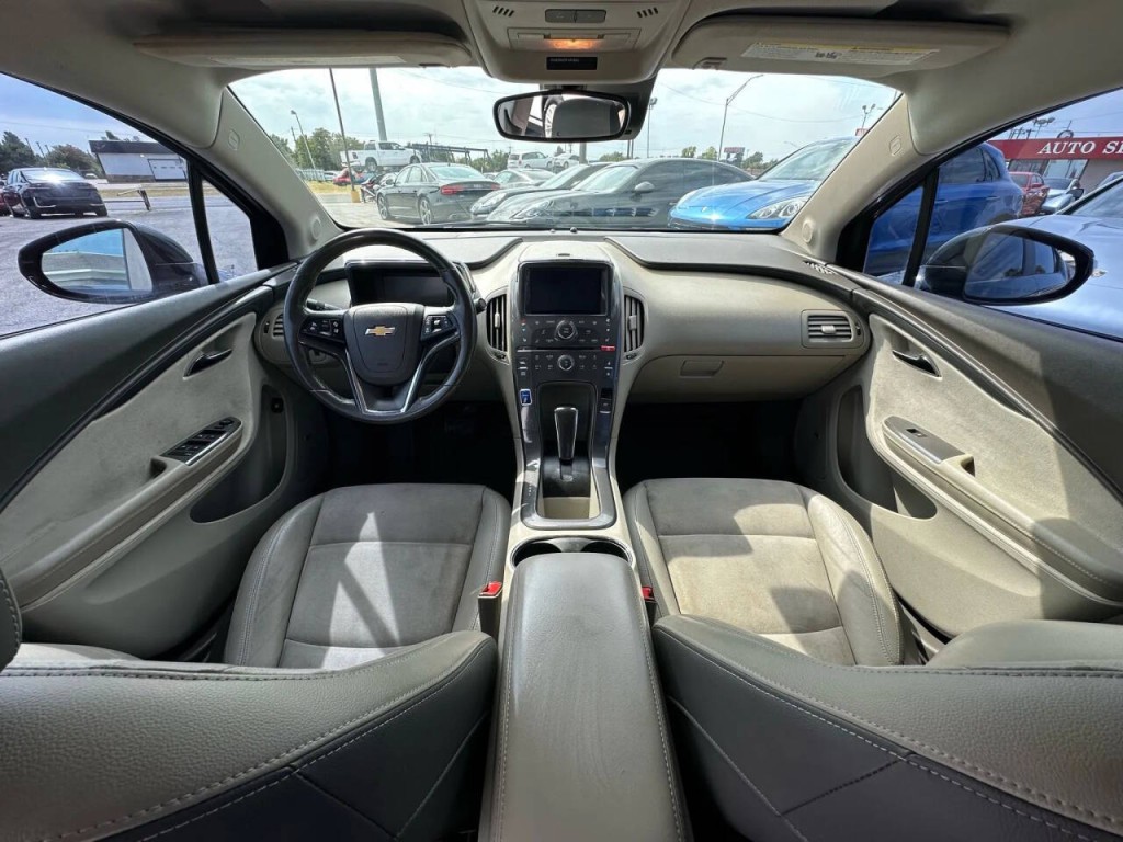 2014 Chevrolet Volt Image 11