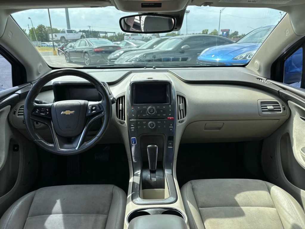 2014 Chevrolet Volt Image 12