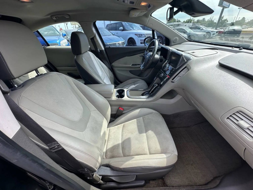 2014 Chevrolet Volt Image 13