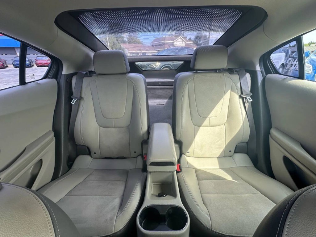2014 Chevrolet Volt Image 16