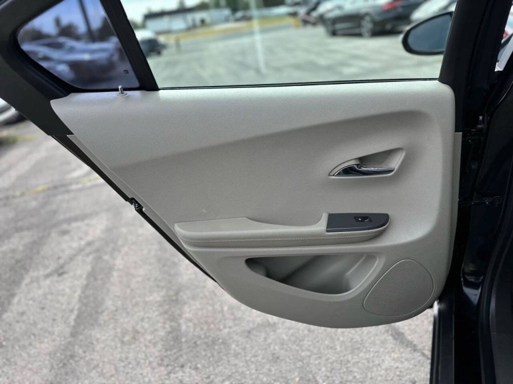 2014 Chevrolet Volt Image 21