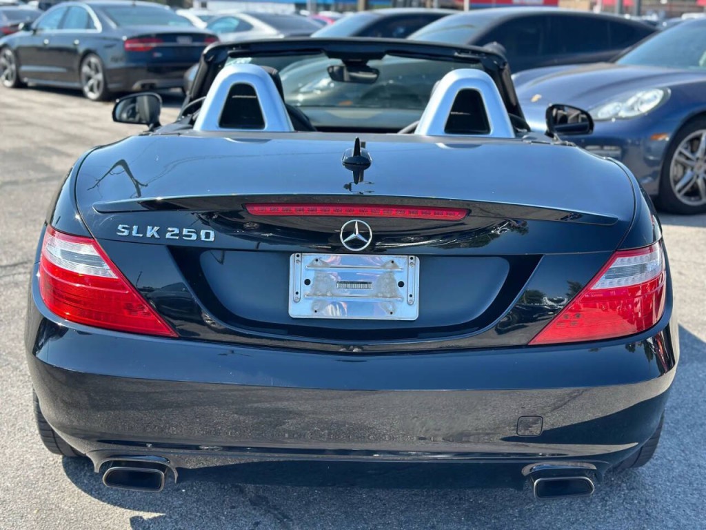 2014 Mercedes-Benz SLK-Class Image 11